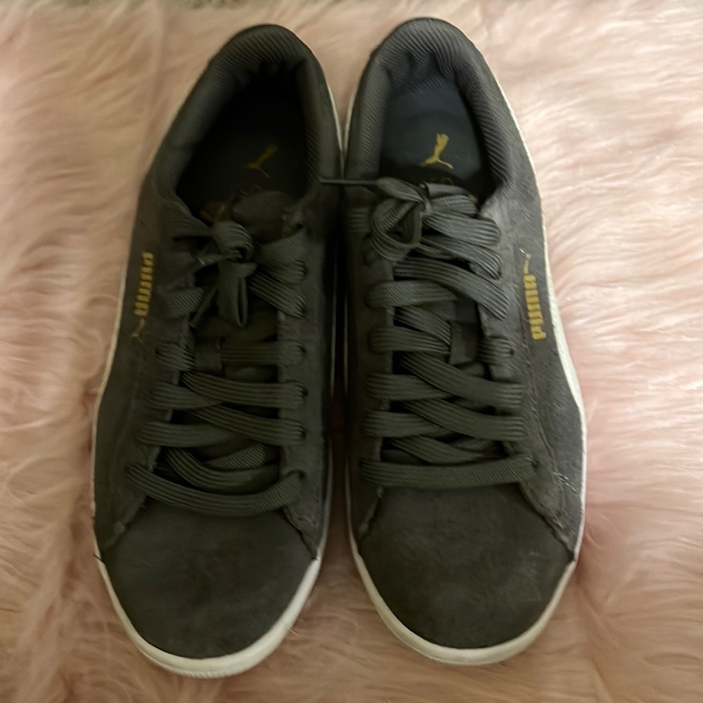 Puma Suede Sneakers Gray Size 6.5